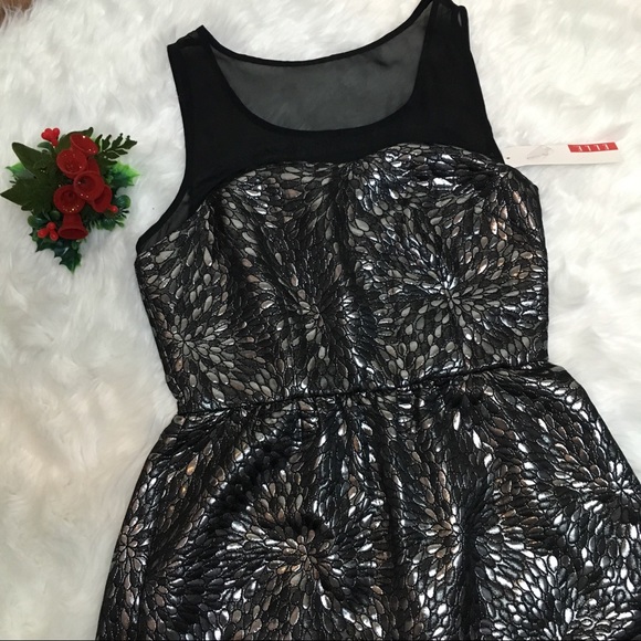 NWT Elle Silver Black Brocade Cocktail Dress 4 - Picture 7 of 8
